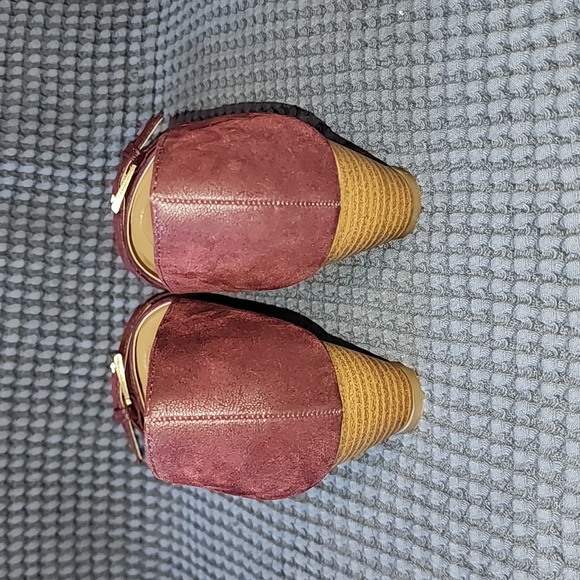 Wedges - Picture 3 of 7